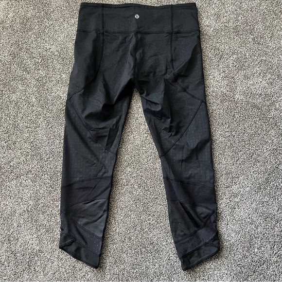 SOLD!!! Lululemon leggings. - Picture 9 of 12